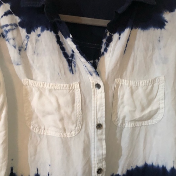 Rock & Republic button up rayon blouse XS - Picture 3 of 4